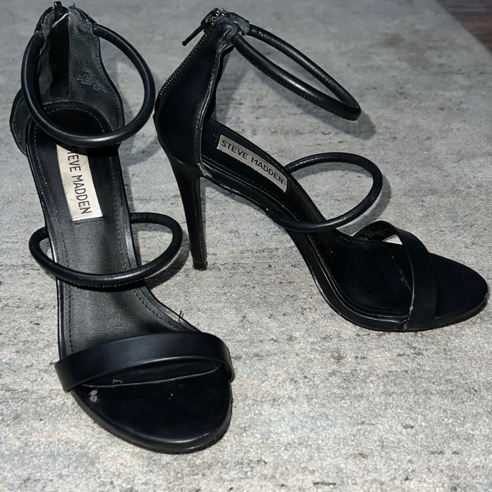 Steve Madden Black Heels, size 7